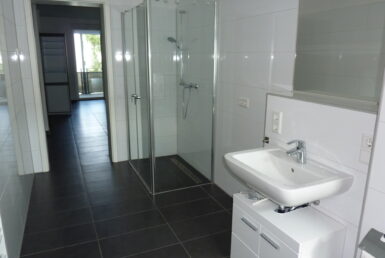 ab 15. April * 3-Raum-Wohnung * Balkon * Fliesenboden * FuBoHzg. * Möckern Balkon Balkon 3